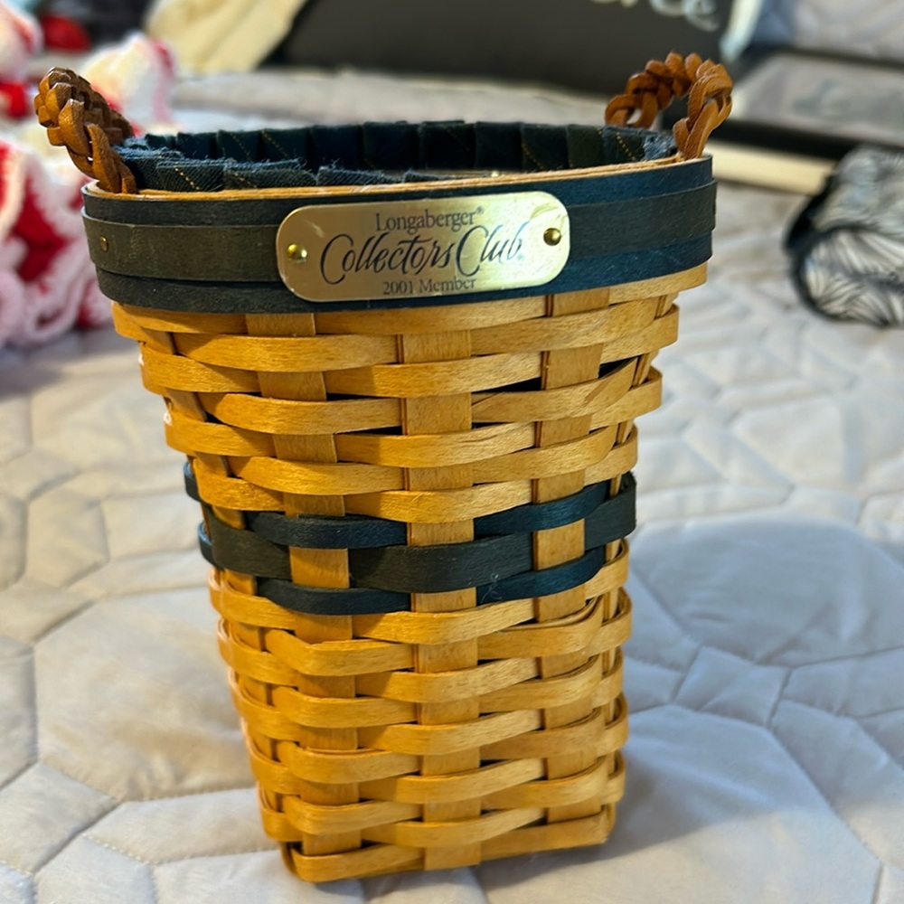Collectors club 2001 Member Longeberger basket